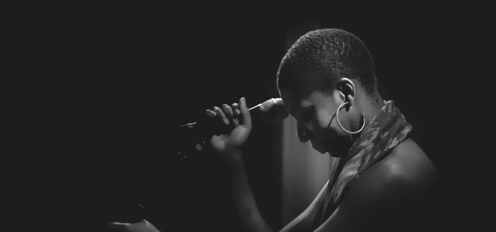 Maame Joses zingt Nina Simone ”Mijn huid is zwart”